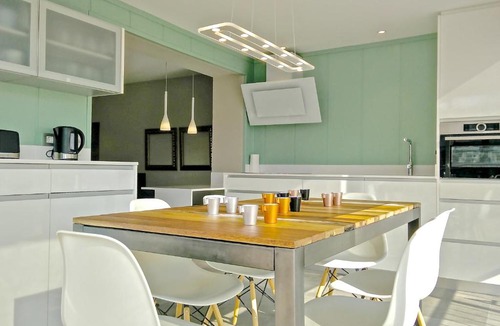 Sarria-Sant Gervasi Apartment | Ferran Batík by Bizflats Terrace Penthouse near Camp Nou