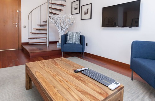 Poligono Alameda Apartment | Fina Penthouse, bright and quiet