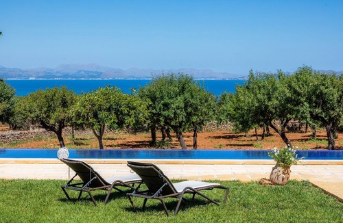 Arta Villa | Finca "Can Jaumi" with Sea Views, Pool and Wi-Fi