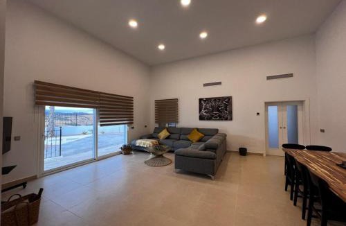 Coin Villa | Finca La Mirage Coin