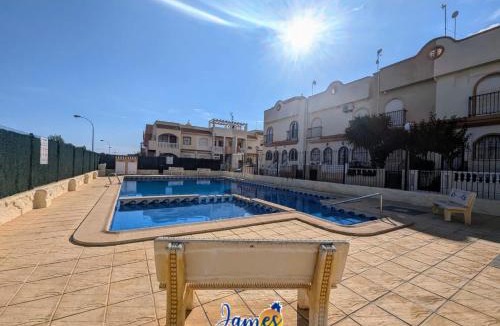 La Florida Apartment | First Floor 2 Bedroom Apartment Near Emerald Isle LF13