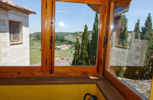 Cubillo House | Five spacious and comfortable double bedrooms with their own full bathrooms.
