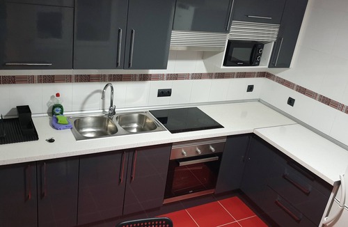 Arriondas Condo | Floor 2 terrace
