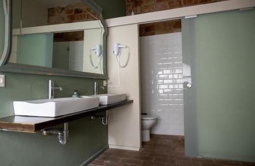 Banyoles Bed & Breakfast | Flora