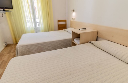 L'Estartit Hostel | Fonda Can Dalfó by Vivere Stays