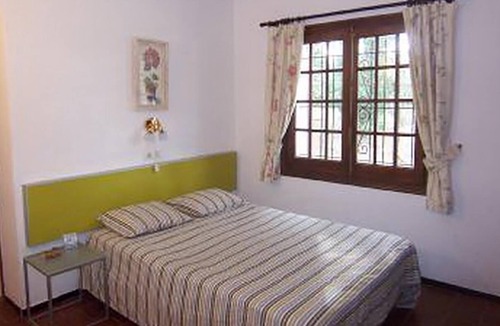 L'Escala Villa | FRANCIAC: HOUSE WITH COMMUNITY POOL + FREE WIFI