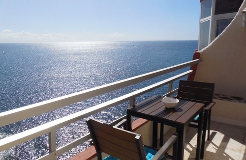 Tabaiba Apartment | Free views over the Atlantic Ocean, front line of the sea, renovated, wifi