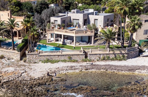 Son Servera Ski Chalet | Frontline in Son Servera with pool and jacuzzi with spectacular sea views