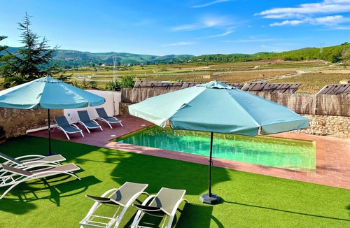 La Bisbal del Penedes Villa | Fully reformed former wineyard in Beautiful surrounding. Home of great standard