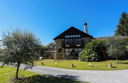 Haut-de-Bosdarros House | Gîte de caractère, 16 pers, countryside, private pool.