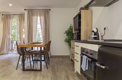 Les Corts Apartment | G22
