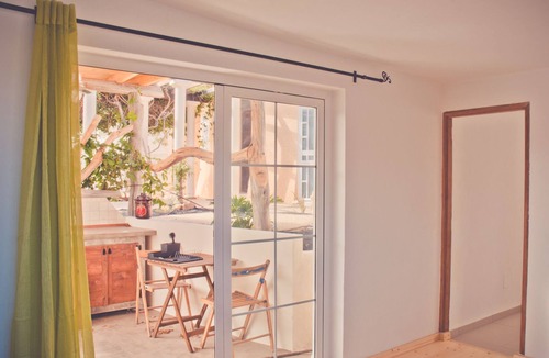 La Pared House | Garden apartment - Tierra - Surf & Yoga Villa
