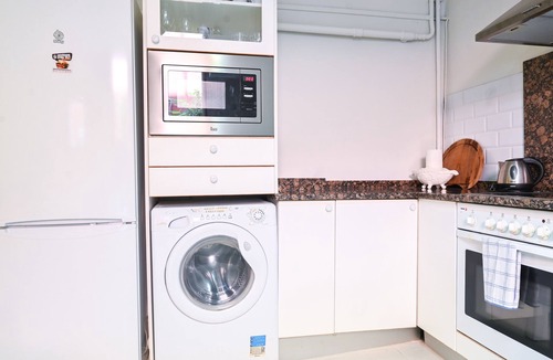 Hispanoamerica Apartment | GARDEN House Downtown MADRID CENTRO-IFEMA-AEROPUERTO. 2 ROOMS 6 PAX GARDEN