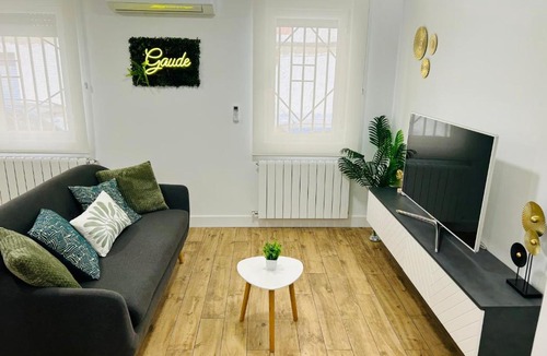 Albacete Apartment | Gaude - Apartamento de diseño con Patio -