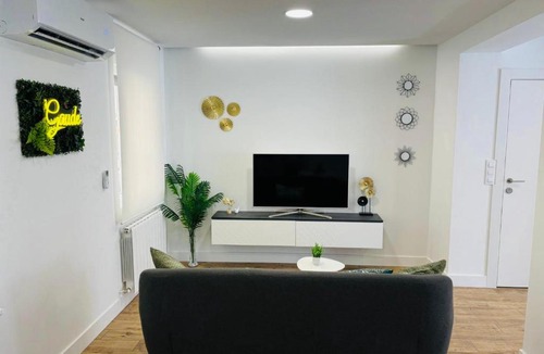Albacete Apartment | Gaude - Apartamento de diseño con Patio -