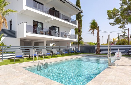 Distrito Norte Sierra Apartment | Genteel Home Arruzafa I
