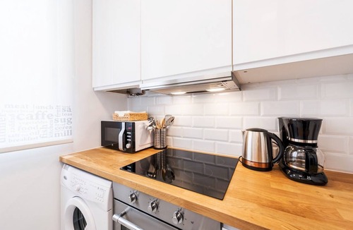 Jeronimos Apartment | Genteel Home Atocha - Two Bedroom Apartment, Sleeps 4
