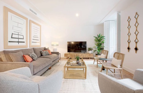 Cortes Apartment | Genteel Home Madrazo II