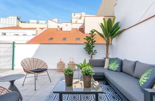 Cortes Apartment | Genteel Home Madrazo Terrace