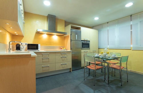 Figares Apartment | Genteel Home Martinez Campos