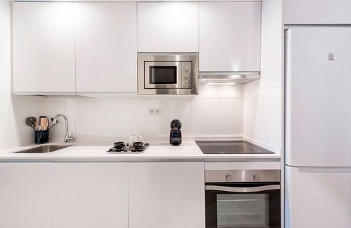 Sol Apartment | Genteel Home Plaza Mayor II