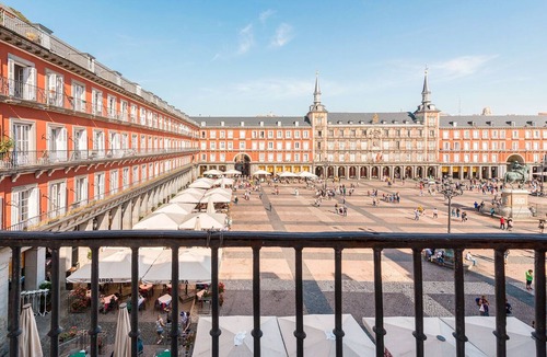 Sol Apartment | Genteel Home Plaza Mayor II