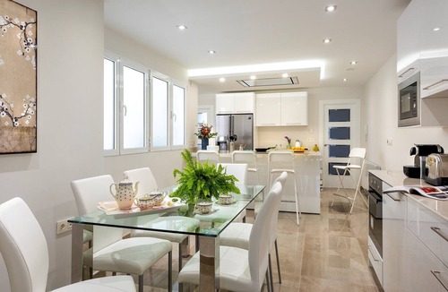 Granada City Center Apartment | Genteel Home Recogidas