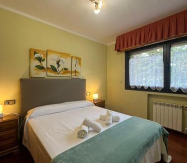 Llanes Villa | Gestiona2R- Casa grande para 12 en Llanes 6 dormitorios Jardín y espacio exterior