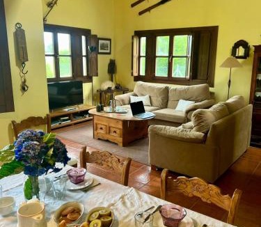 Llanes House | Gestiona2R - Villa con finca, Piscina-Padel-Golf