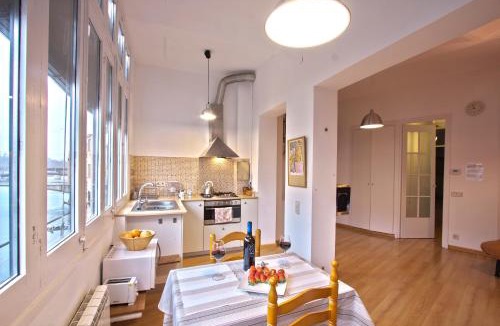 Old Town Apartment | Girona Riverside