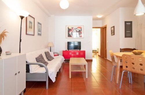Playa de Almarda Apartment | Global Vacacional, Apartamento con piscina en playa Corinto