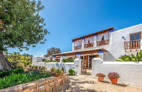 Sant Carles de Peralta House | Gorgeous home in San Carlos/Sant Carles