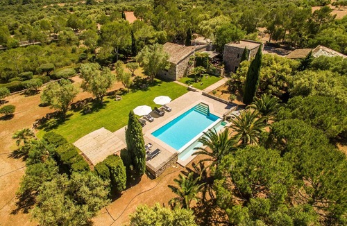 Maria de la Salut House | Gorgeous home in Ariany with private swimming pool, can be inside or outside
