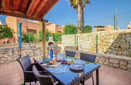 Los Puertos House | Gorgeous home in Isla Plana with WiFi