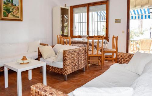 Los Alcazares House | Gorgeous Home In Los Alcázares With Wifi