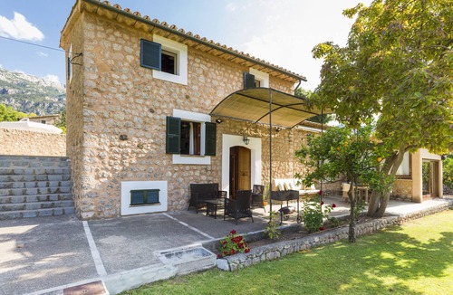 Biniaraix House | Gorgeous Mallorcan Style Finca With Pool and two bikes.