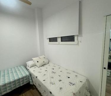 Nou Moles Apartment | Gran apartamento a pie de calle