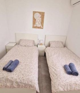 Orihuela Costa Apartment | Green Veranda - cosy apartment with terrace, grill, chimney and pool