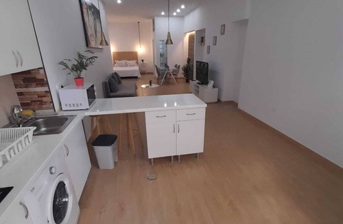 Poligono Alameda Apartment | Grilo Apartment