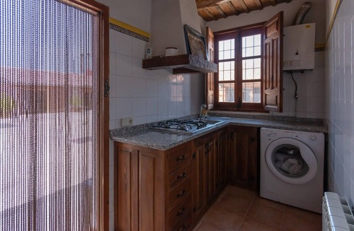 Alcaraz Cottage | Guard House with Spa and shared pool