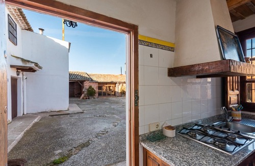 Alcaraz Cottage | Guard House with Spa and shared pool