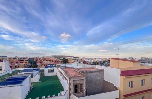 Las Palmas de Gran Canaria Apartment | GuestReady - La Suerte Family Spacious