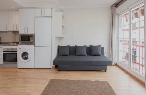 La Trinidad Apartment | H2M Ventura Angel Loft SmartTv & AACC near centre