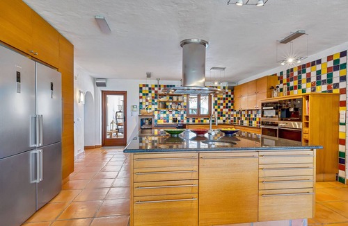 Mijas Ski Chalet | Hacienda del Cazador: Luxury Villa in La Alquería