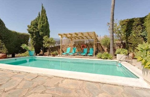 New Golden Mile Apartment | Hanami Withering Heights: Superbe Maison Rurale avec Piscine Privée à Estepona, Costa del Sol