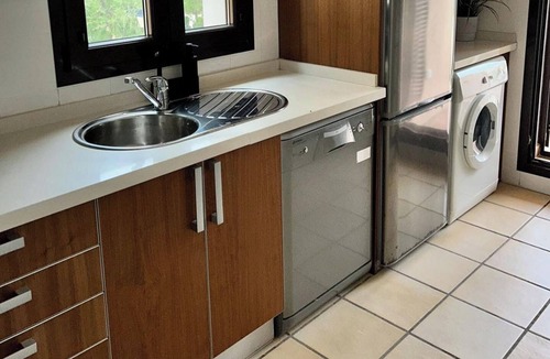 Hacienda del Alamo Apartment | Hancinda Sleeps 4 with Free Parking