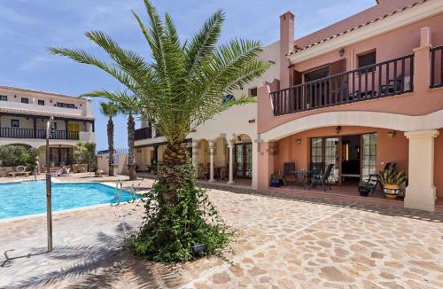 Villaricos House | Harbour lights townhouse