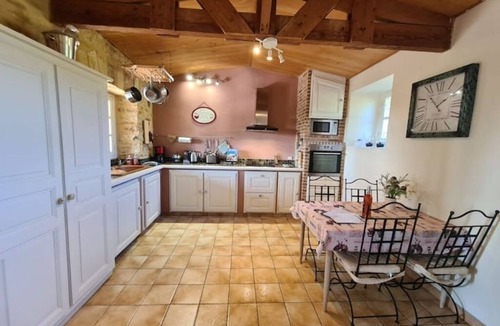 Daglan House | Hautes Vignes - A beautiful stone property, with private heated pool and view