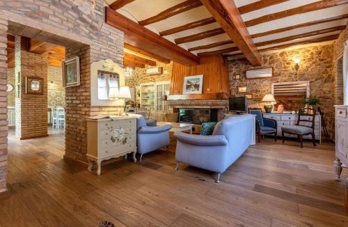 El Perello House | Hauzify I Palauet del Remei