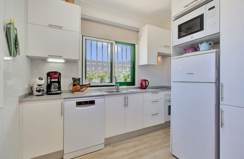 Arafo House | Heated private pool